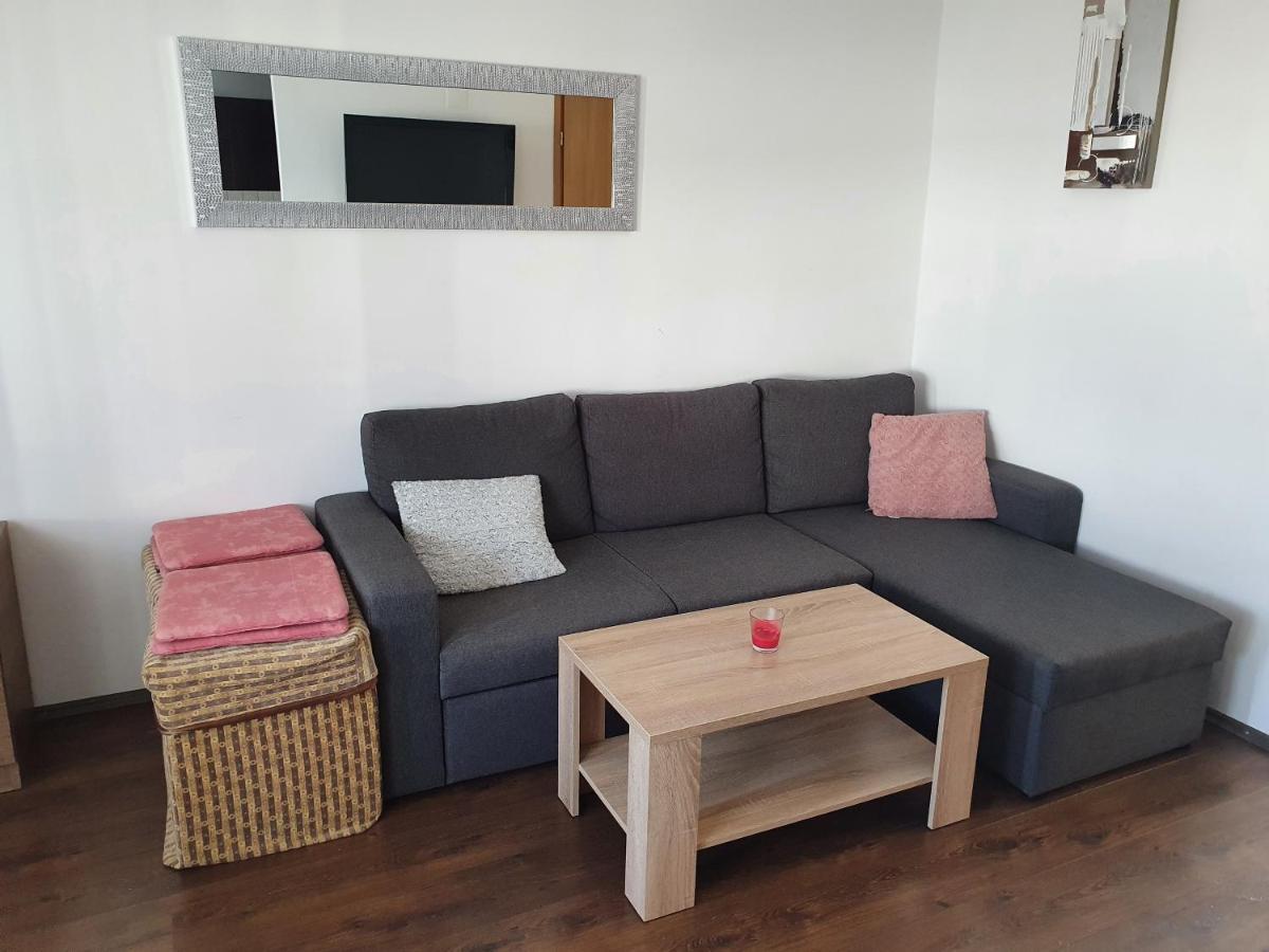 Apartmani Deak 비르 외부 사진
