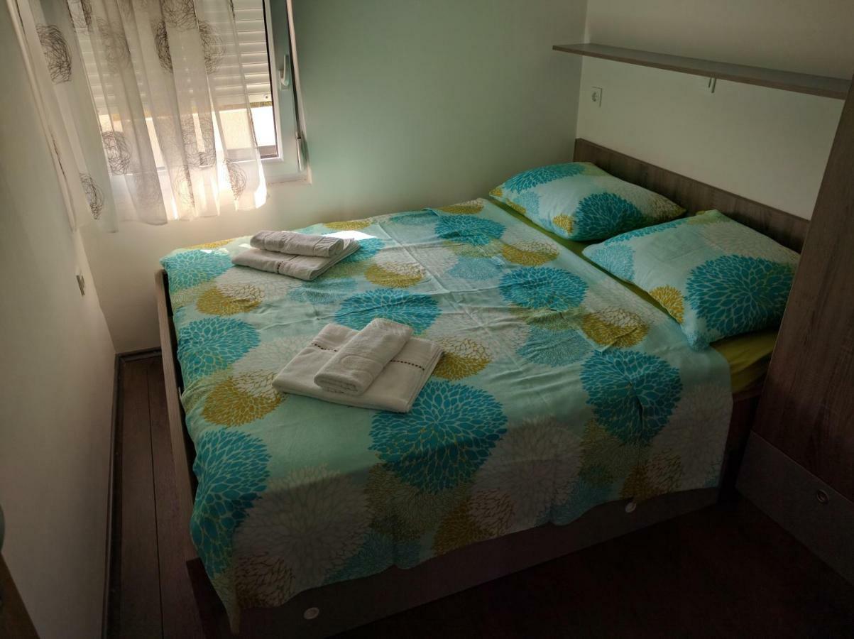 Apartmani Deak 비르 외부 사진